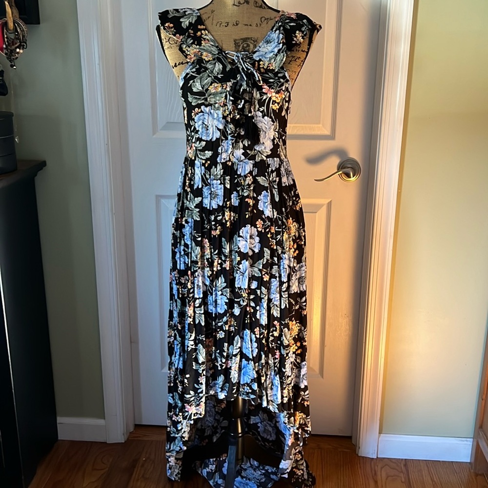 Women’s American Eagle floral high low size medium dress